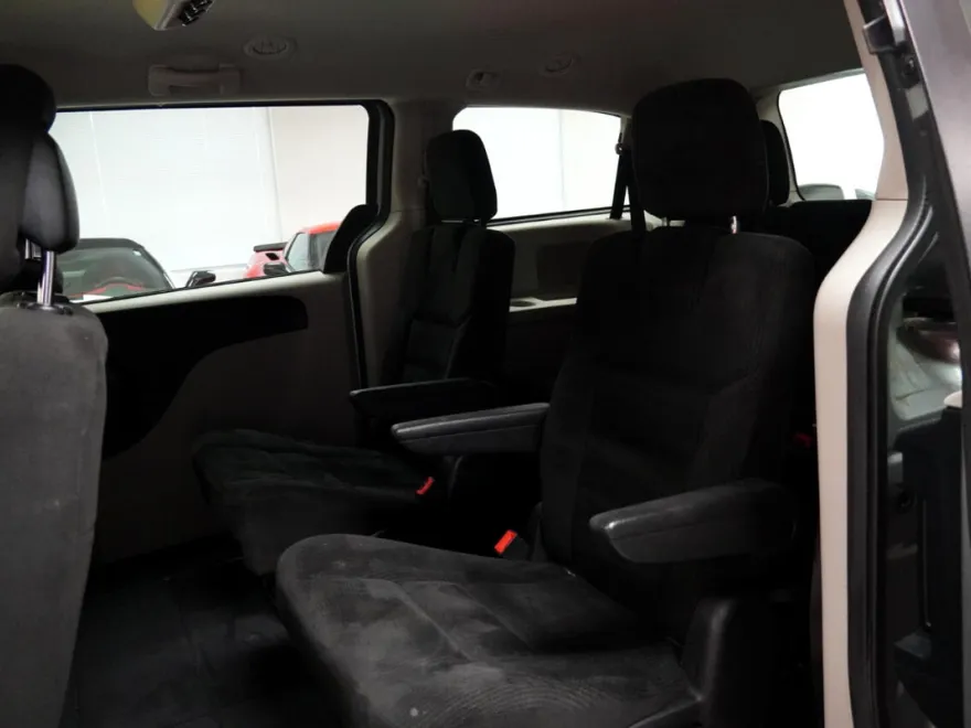 2017 Dodge Grand Caravan SE photo 14