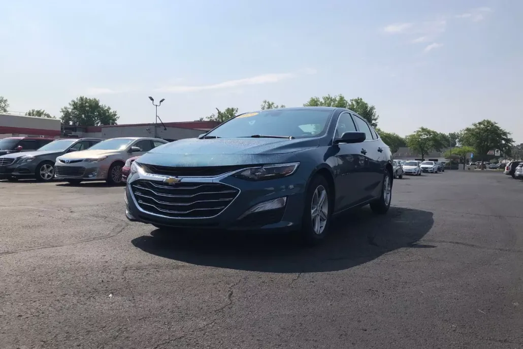 2024 Chevrolet Malibu 1LT photo 1