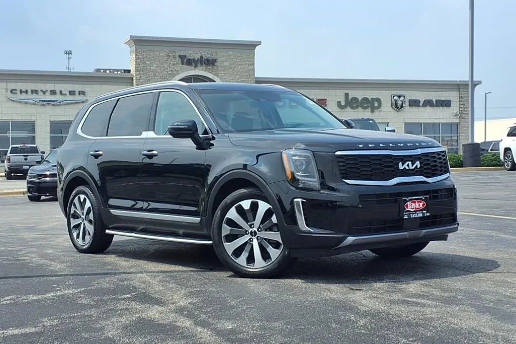 2022 Kia Telluride S photo 1