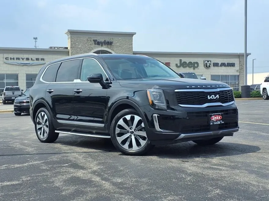 2022 Kia Telluride S photo 1