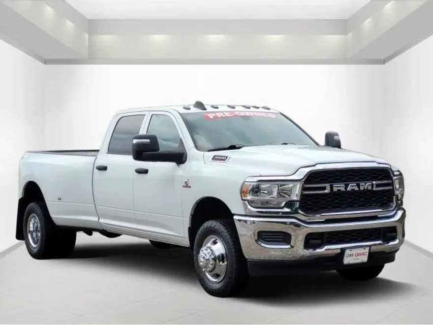 2024 Ram 3500 Tradesman photo 1