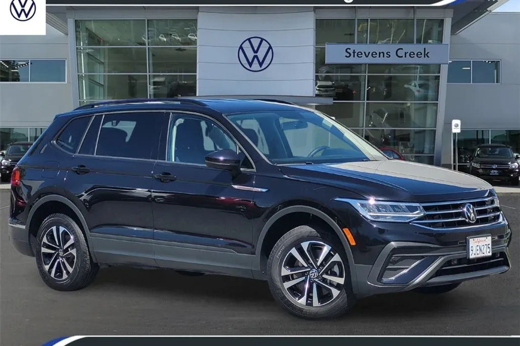 2022 Volkswagen Tiguan S photo 1