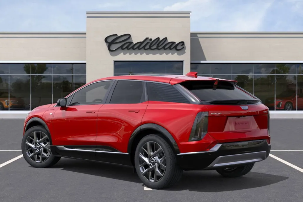 2025 Cadillac Optiq Luxury photo 1