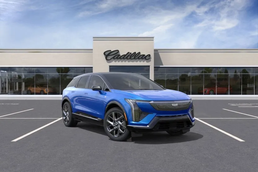 2025 Cadillac Optiq Luxury photo 1