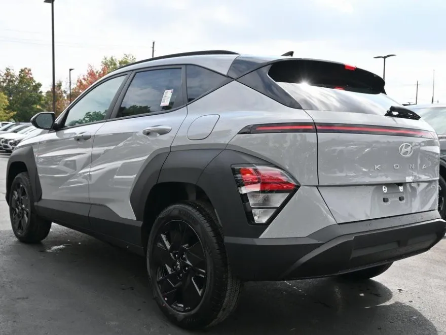 2026 Hyundai Kona SEL photo 1