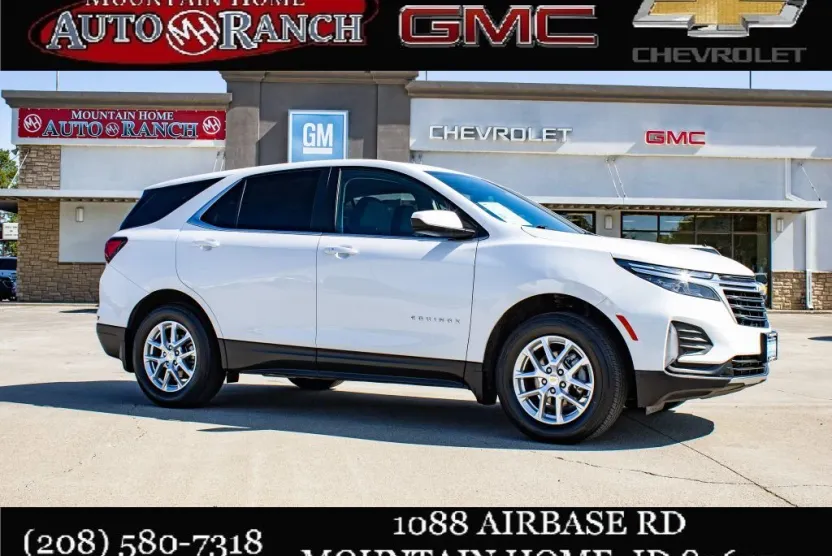 2023 Chevrolet Equinox LT photo 1