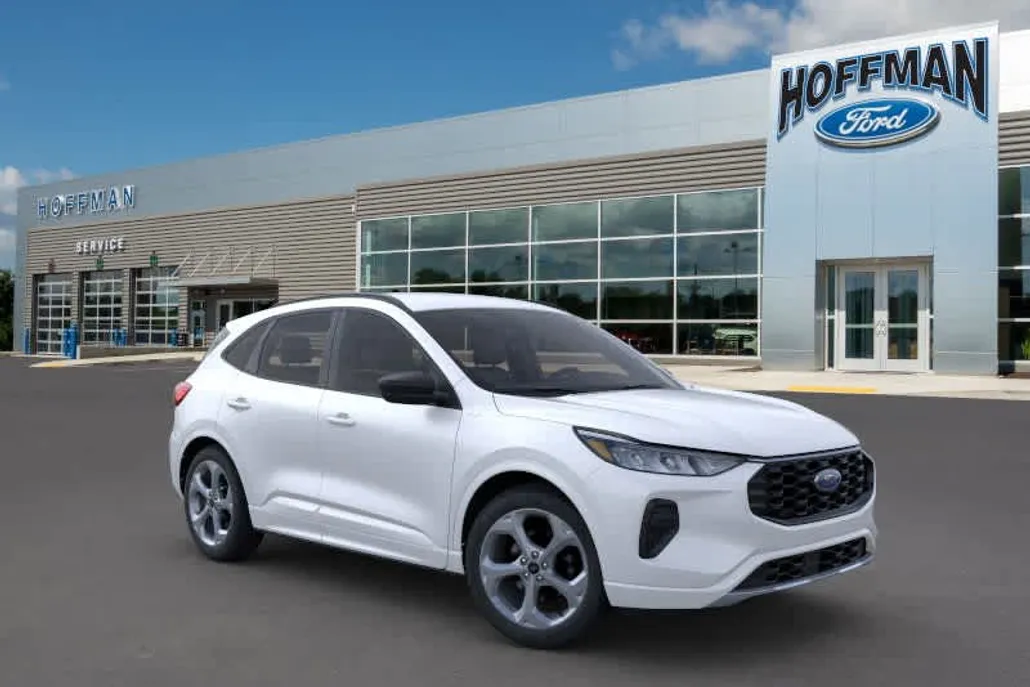 2024 Ford Escape ST-Line photo 1