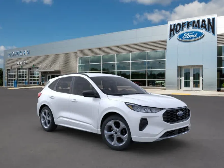 2024 Ford Escape ST-Line photo 1