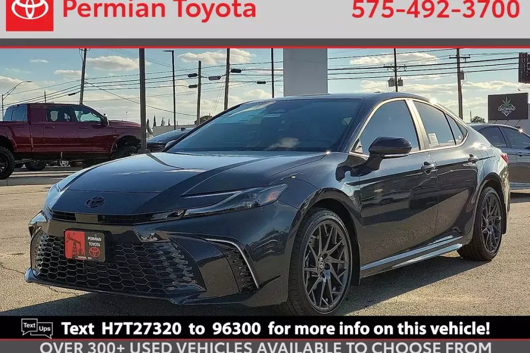 2025 Toyota Camry XSE photo 1