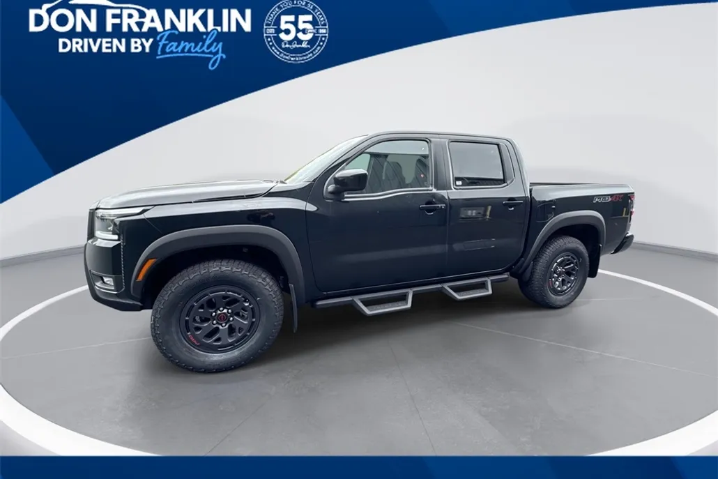 2025 Nissan Frontier PRO-4X photo 1