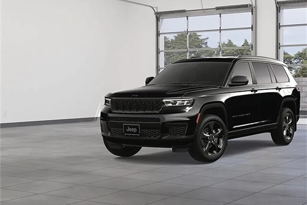 2025 Jeep Grand Cherokee Altitude photo 1