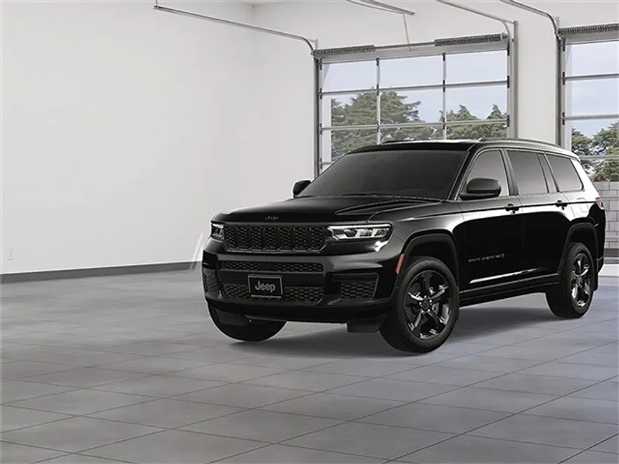 2025 Jeep Grand Cherokee Altitude photo 1