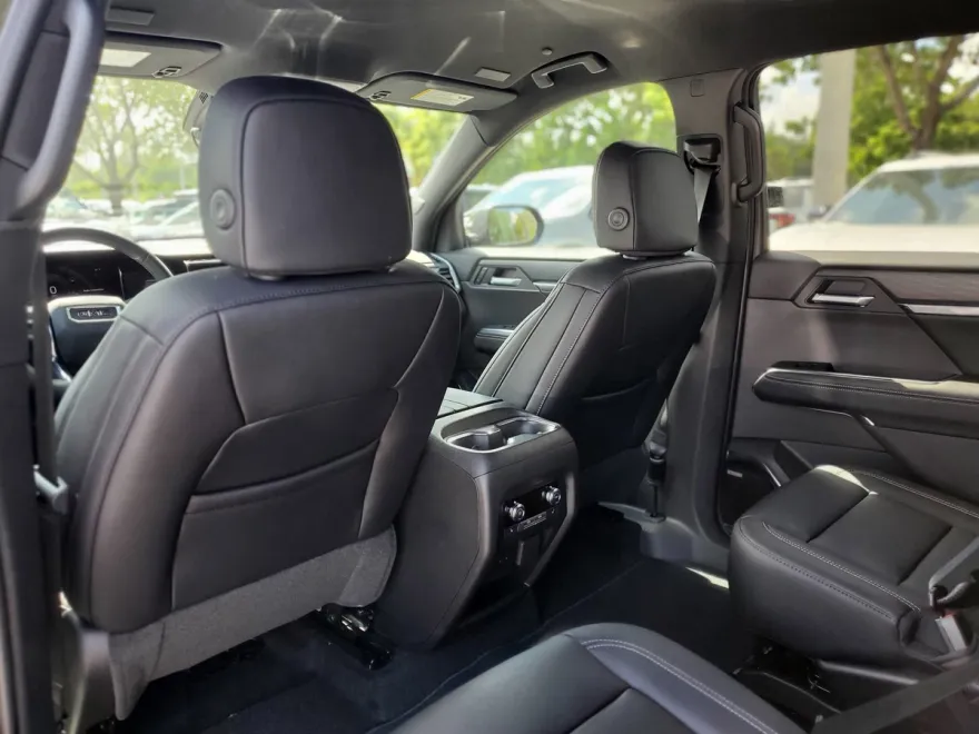 2026 Gmc Acadia Elevation photo 1