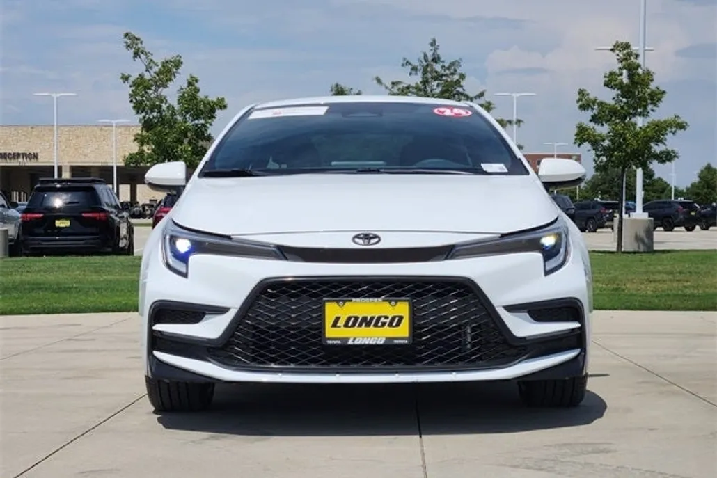 2024 Toyota Corolla SE photo 1
