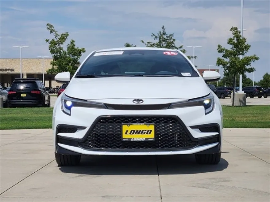 2024 Toyota Corolla SE photo 1