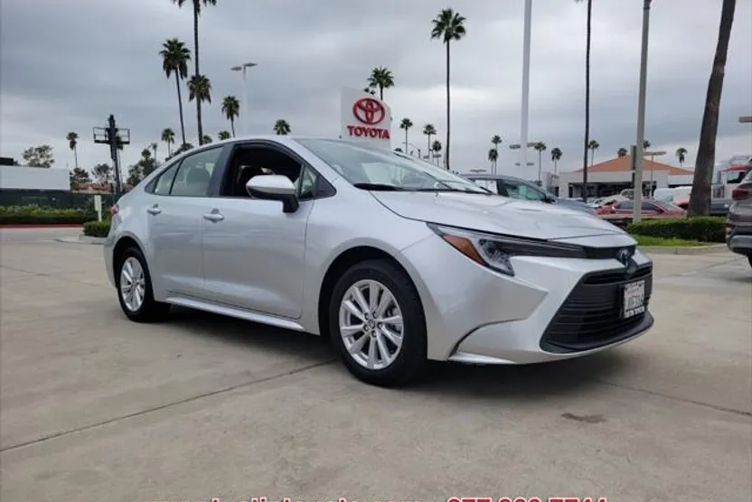 2024 Toyota Corolla XLE LE Premium SE photo 1