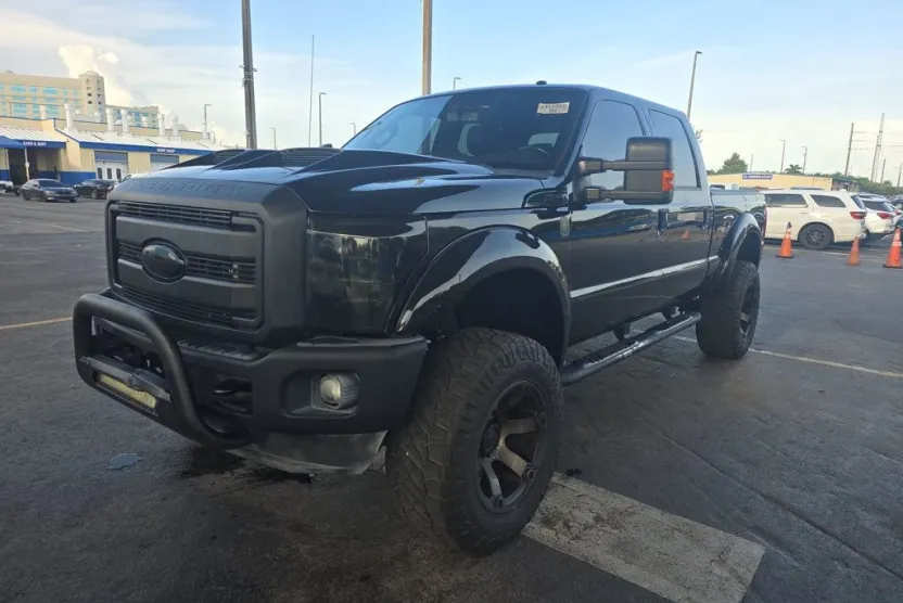 2014 Ford F-250 Lariat photo 1