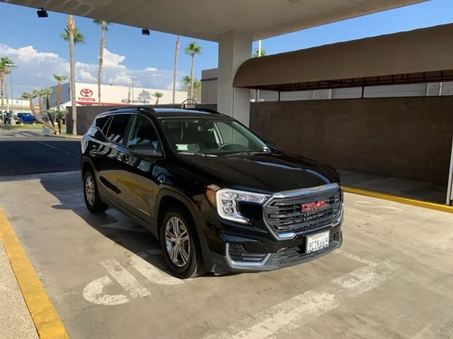 2022 Gmc Terrain SLE photo 1