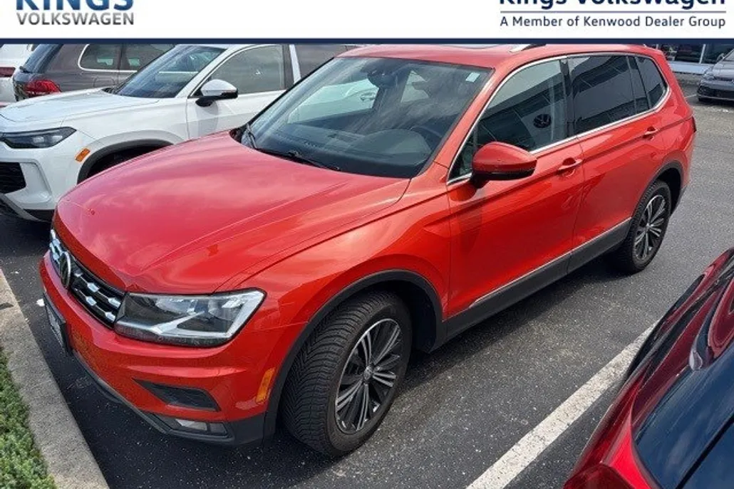 2018 Volkswagen Tiguan SEL photo 1