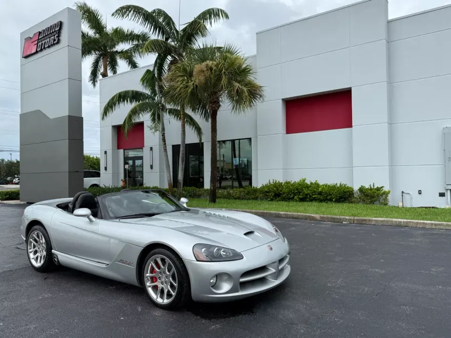 2005 Dodge Viper SRT10 photo 1