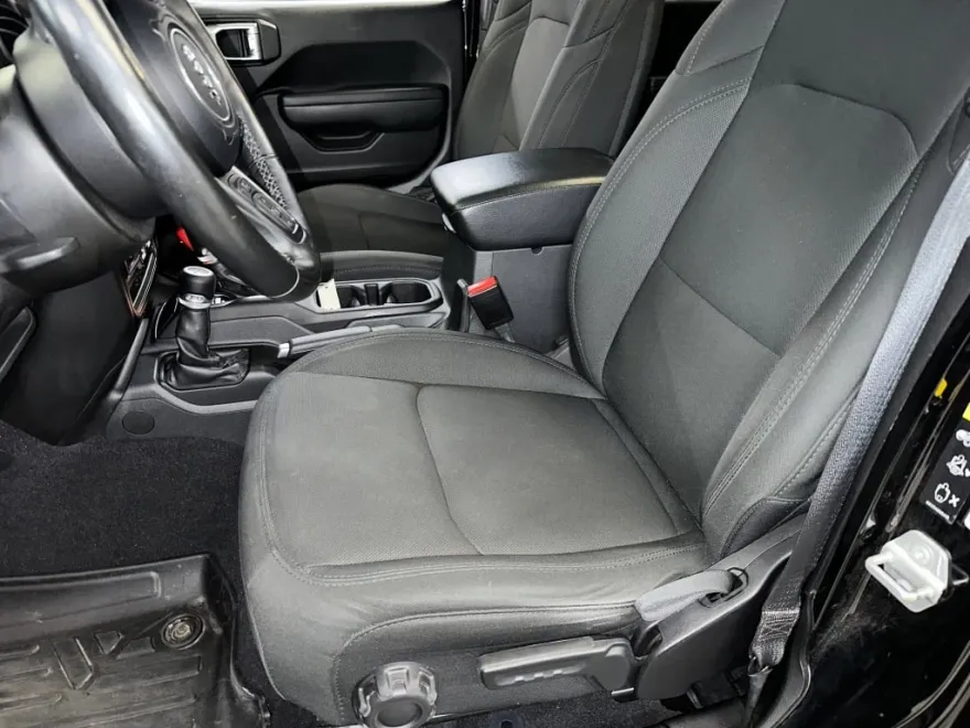 2021 Jeep Wrangler Unlimited Sport Altitude photo 1
