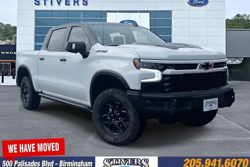 2025 Chevrolet Silverado 1500 ZR2 photo 1