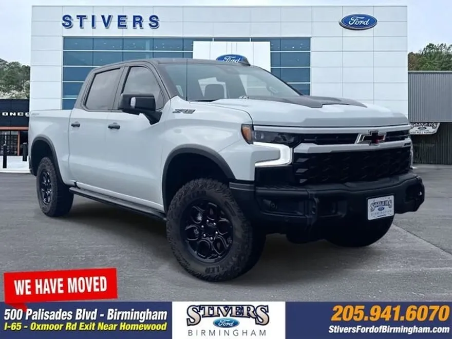 2025 Chevrolet Silverado 1500 ZR2 photo 1