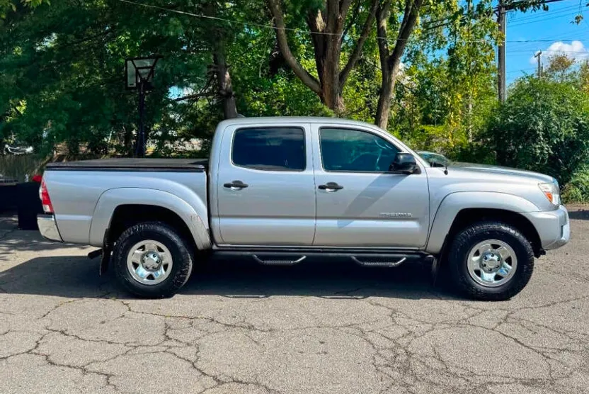 2015 Toyota Tacoma V6 4x4 Double Cab photo 1