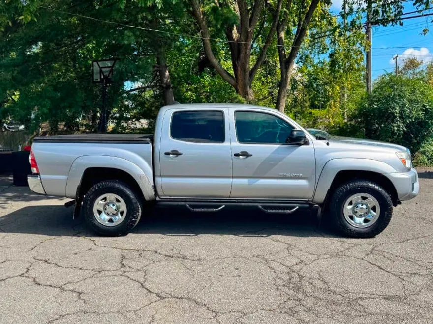 2015 Toyota Tacoma V6 4x4 Double Cab photo 1