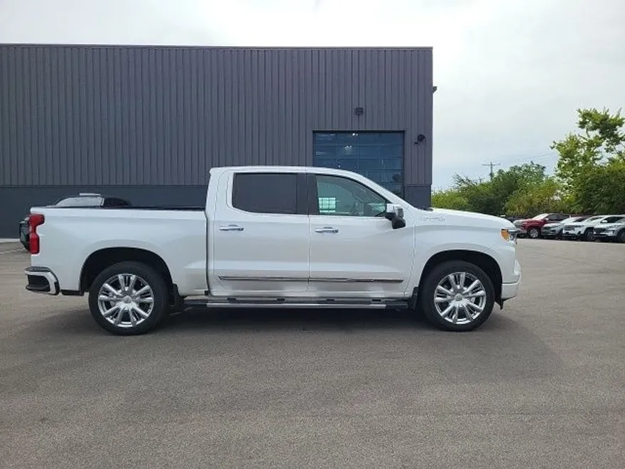 2022 Chevrolet Silverado 1500 High Country photo 1