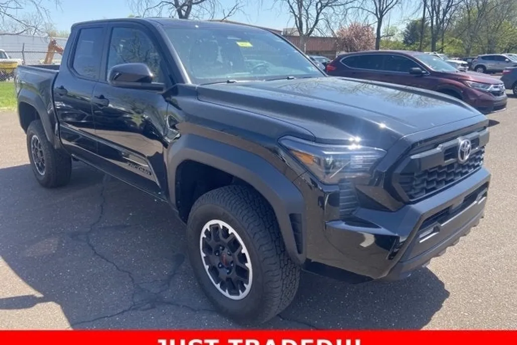 2024 Toyota Tacoma TRD Sport photo 1