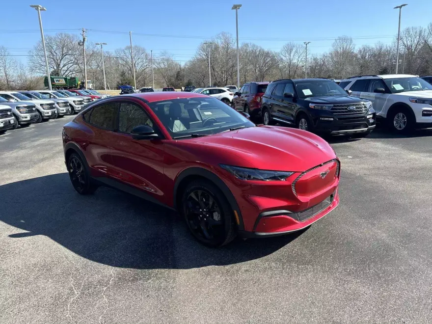2024 Ford Mustang Mach-E Select photo 1