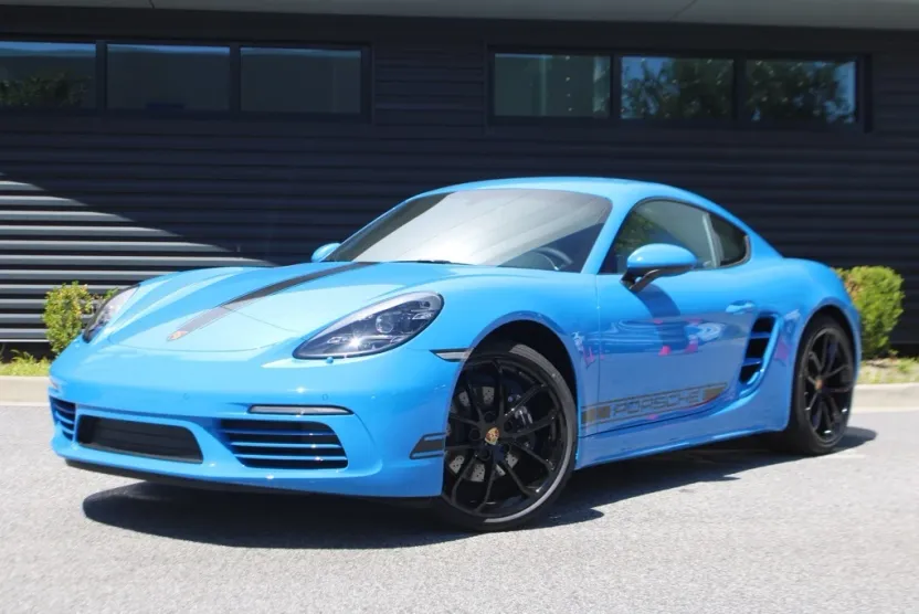 2025 Porsche Cayman photo 1