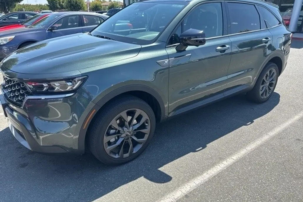 2022 Kia Sorento X-Line SX Prestige photo 1