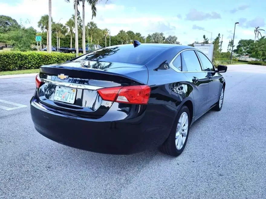 2018 Chevrolet Impala 1LT photo 1
