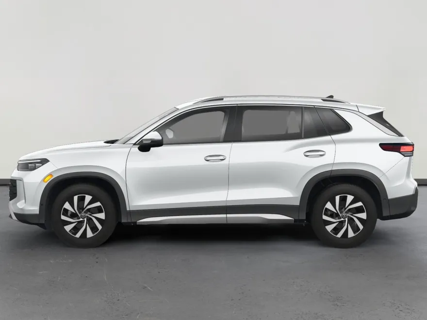 2025 Volkswagen Tiguan S photo 1