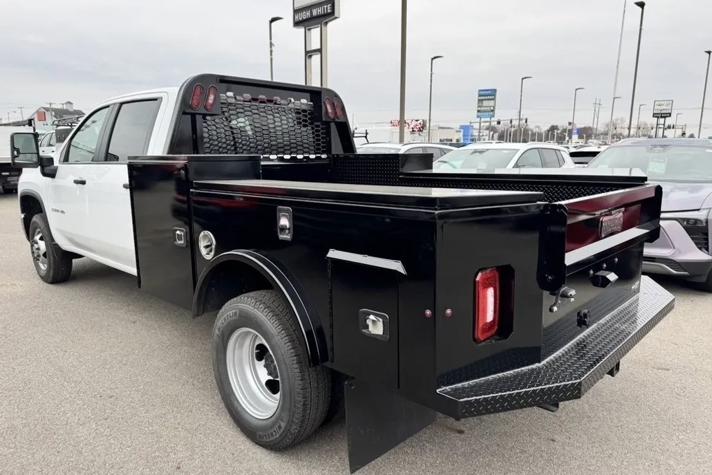 2024 Chevrolet Silverado 3500HD Work Truck photo 1