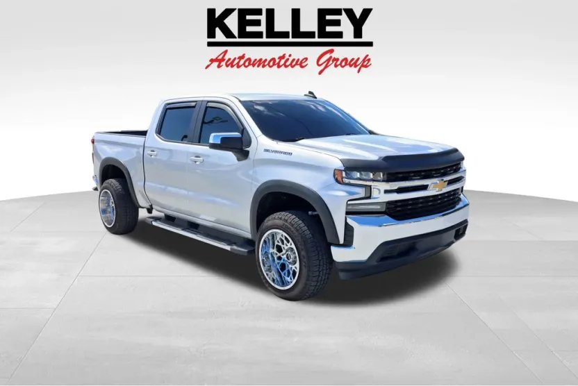2020 Chevrolet Silverado 1500 LT photo 1