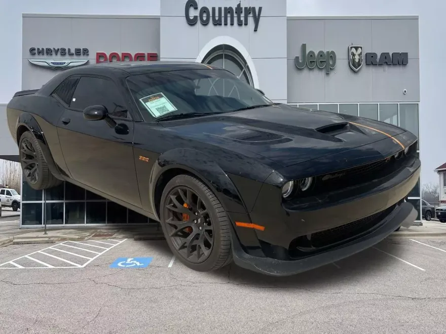 2023 Dodge Challenger R/T Scat Pack Widebody photo 1