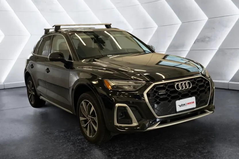 2024 Audi Q5 45 S line Premium photo 1