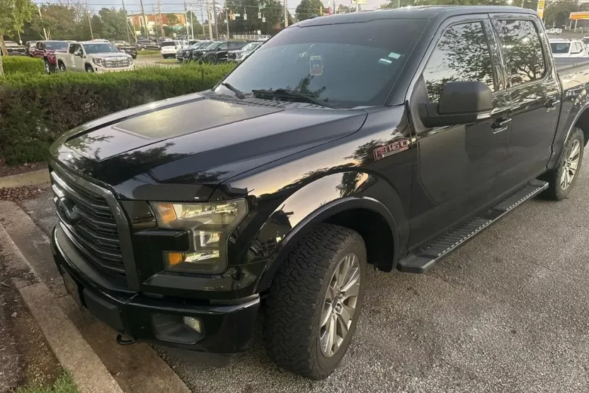 2017 Ford F-150 XLT photo 1
