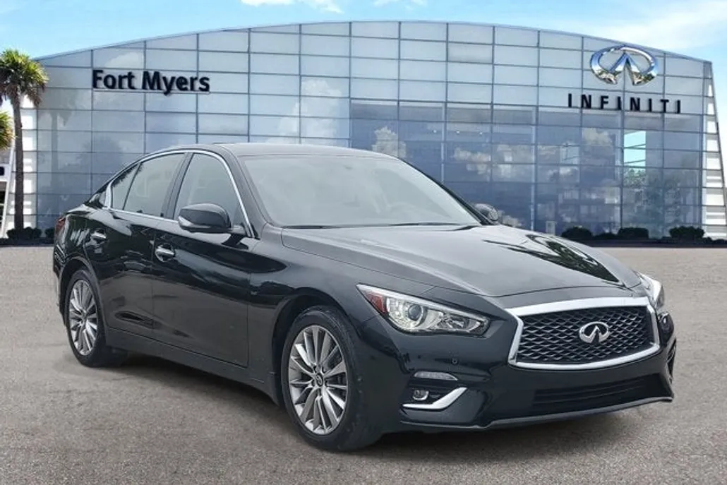 2022 Infiniti Q50 LUXE photo 1