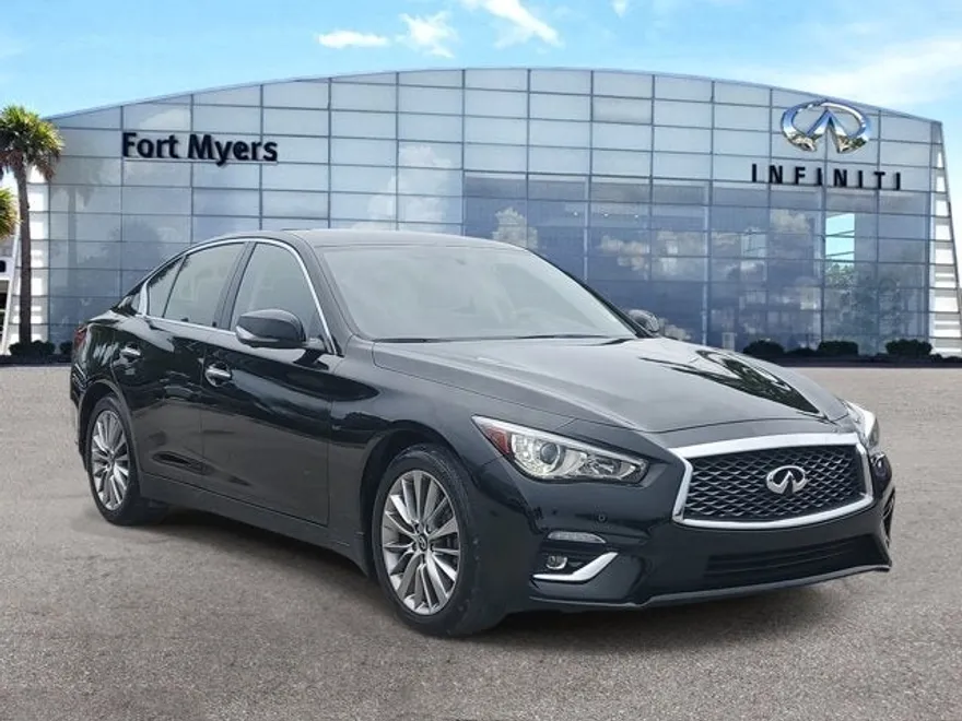 2022 Infiniti Q50 LUXE photo 1