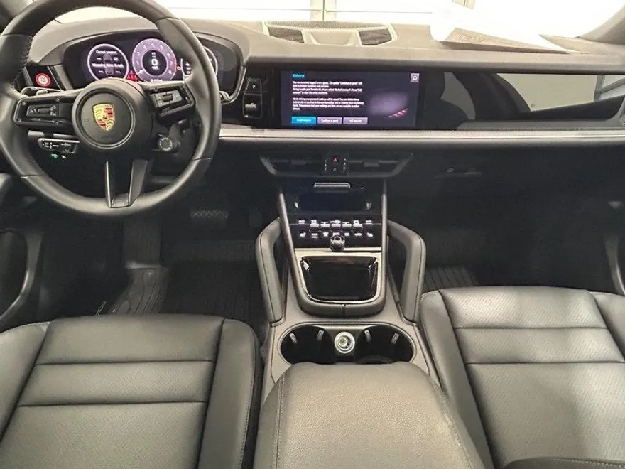 2024 Porsche Cayenne Base photo 15