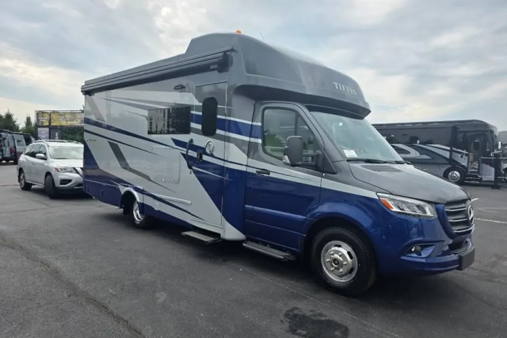 2024 Mercedes Benz Sprinter 3500 photo 1
