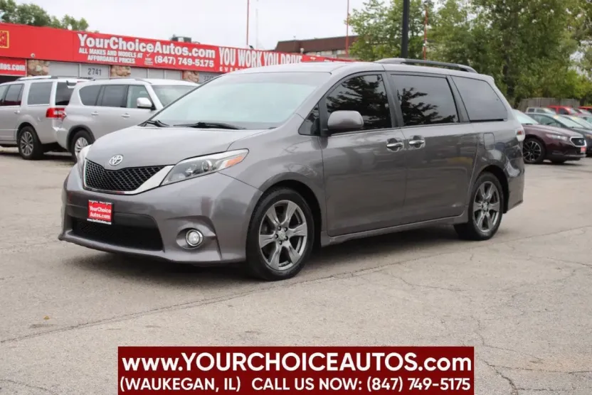 2017 Toyota Sienna SE Premium photo 1