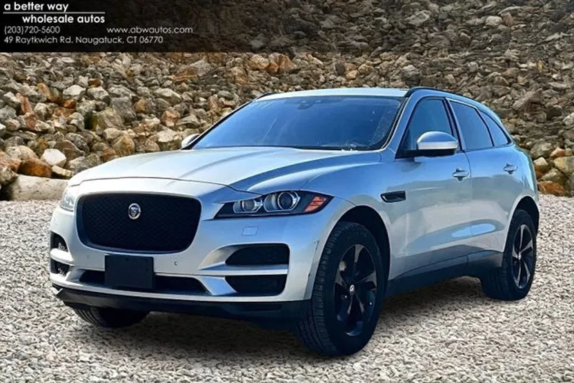 2020 Jaguar F-PACE Premium photo 1