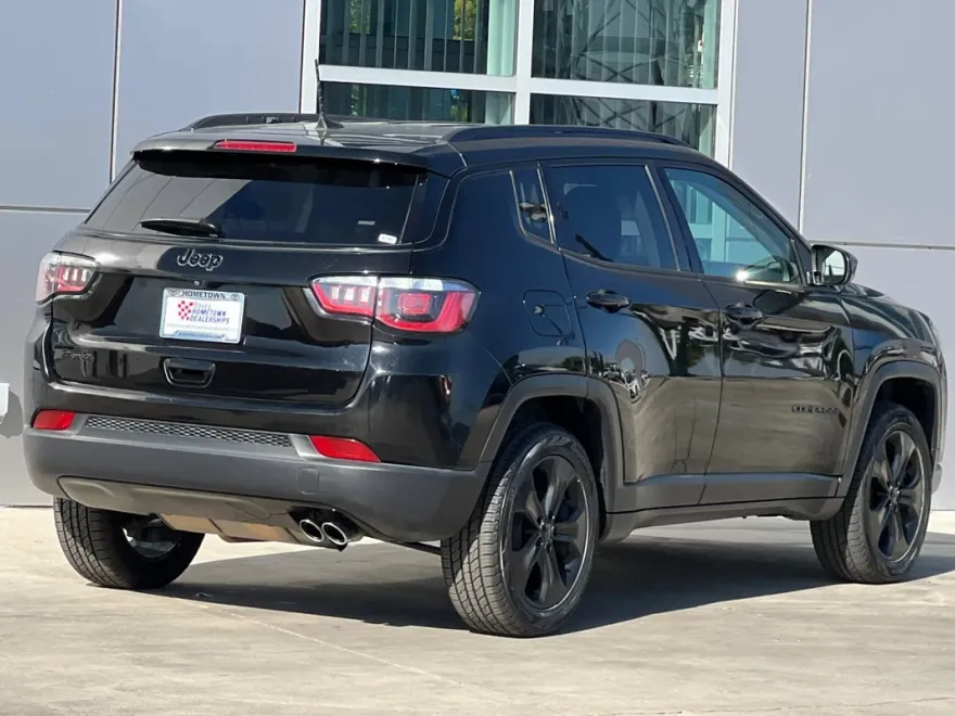 2018 Jeep Compass Latitude photo 1