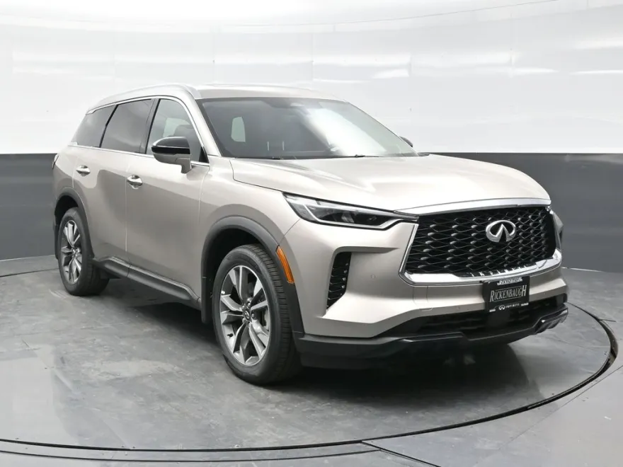2025 Infiniti QX60 Luxe photo 1