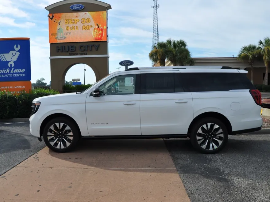 2025 Ford Expedition Platinum MAX photo 1